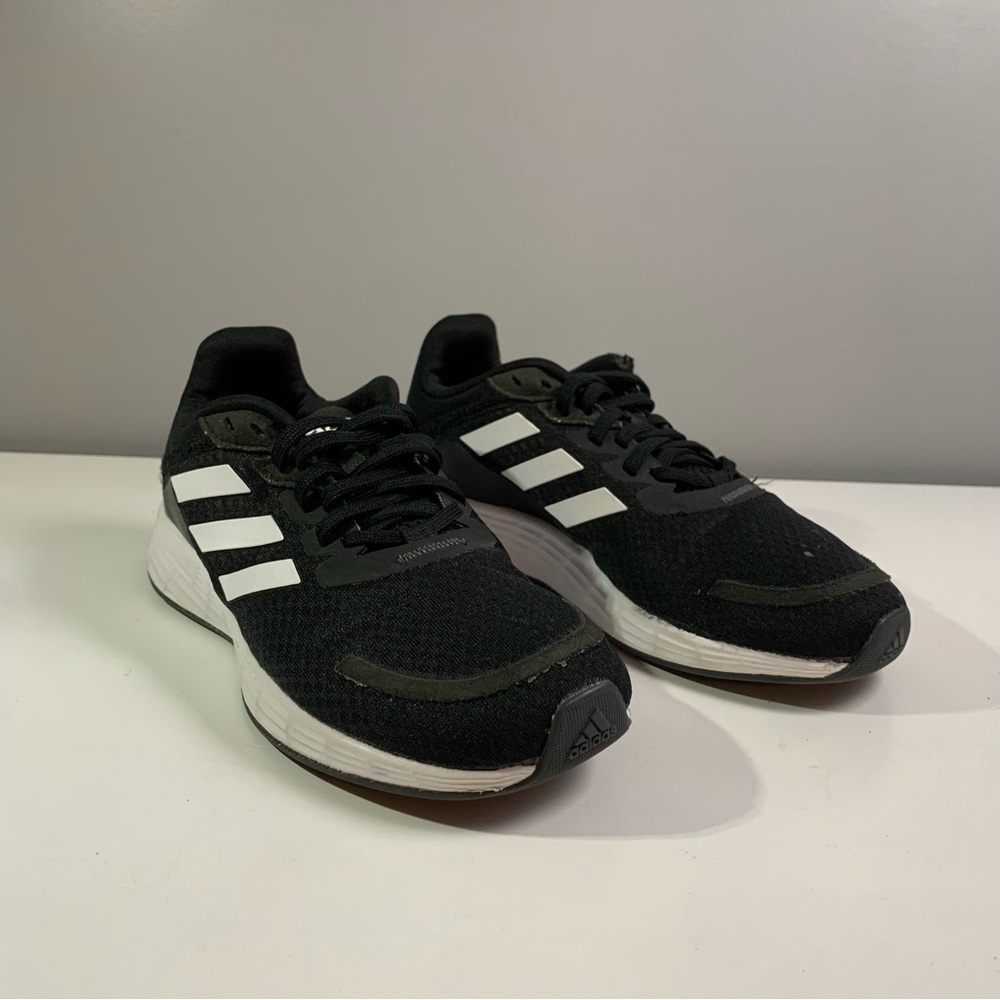 Adidas Light Motion Sneakers Black & White Kids Size 3 Athletic Running Shoes